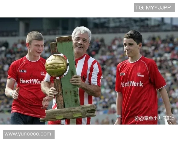 足球百大战役球星排名盘点 各时代传奇球员巅峰对决回顾 足球百大战役球星排名盘点 各时代传奇球员巅峰对决回顾